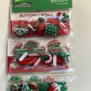 Christmas Buttons. 4 packages of 5 ea